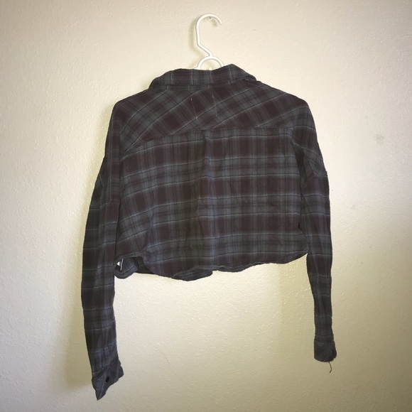 UNIF cropped plaid long sleeve - Picture 2 of 2
